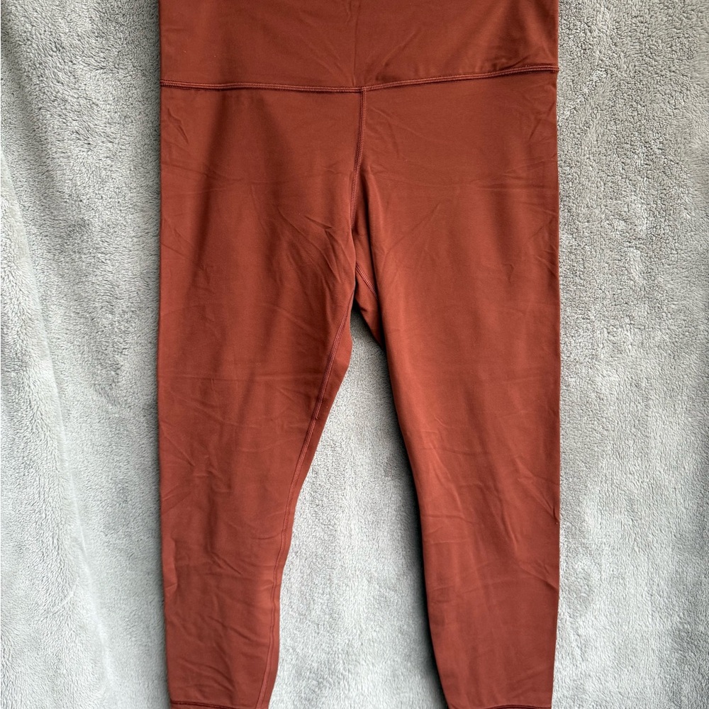Athleta ultra high rise salutation stash 7/8 leggings